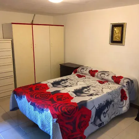 Casa de hóspedes Caput Mundi *